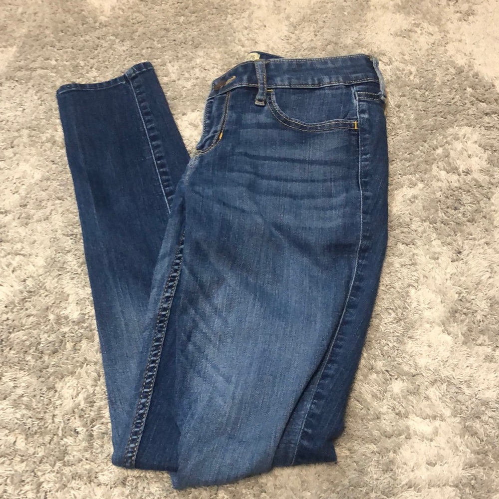 Hollister jeans